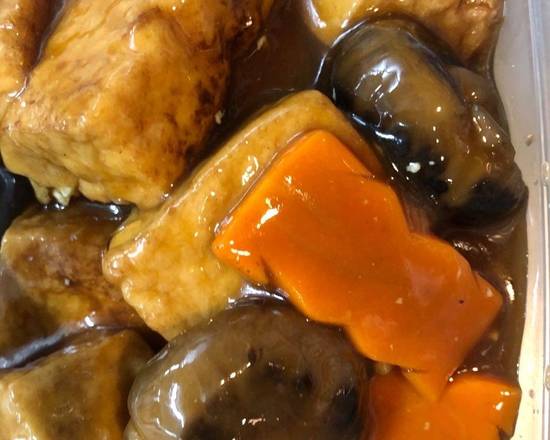 Traditional Style Braised Tofu with Mushroom红烧豆腐